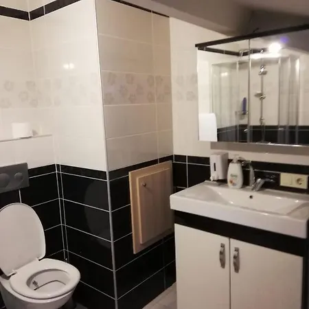 בית אירוח Kadikoy Mernat *